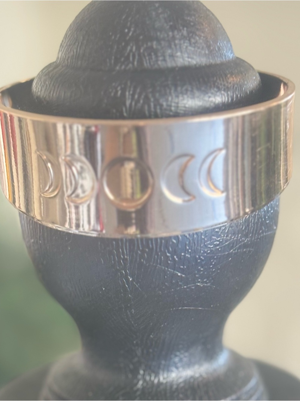 Moon Phase Engraved Band - Gold Tone